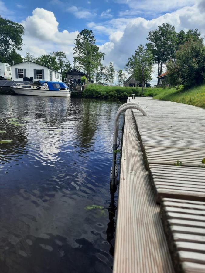 Waterhuis Friesland Oudwoude Екстер'єр фото